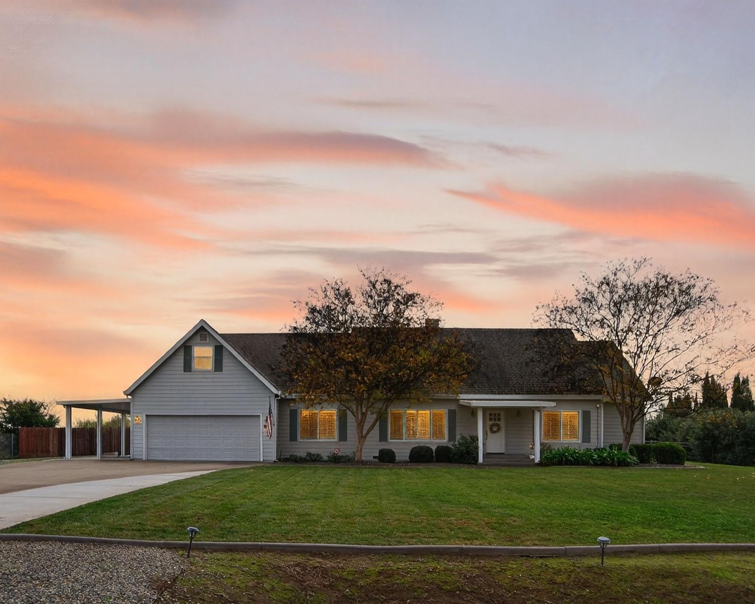 655 Saddleback Drive