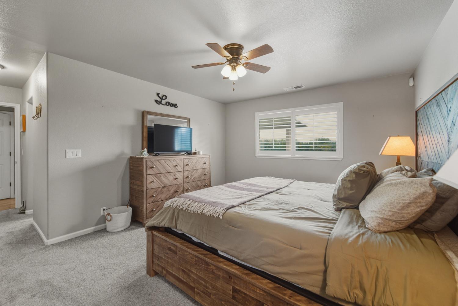 655 Saddleback Drive