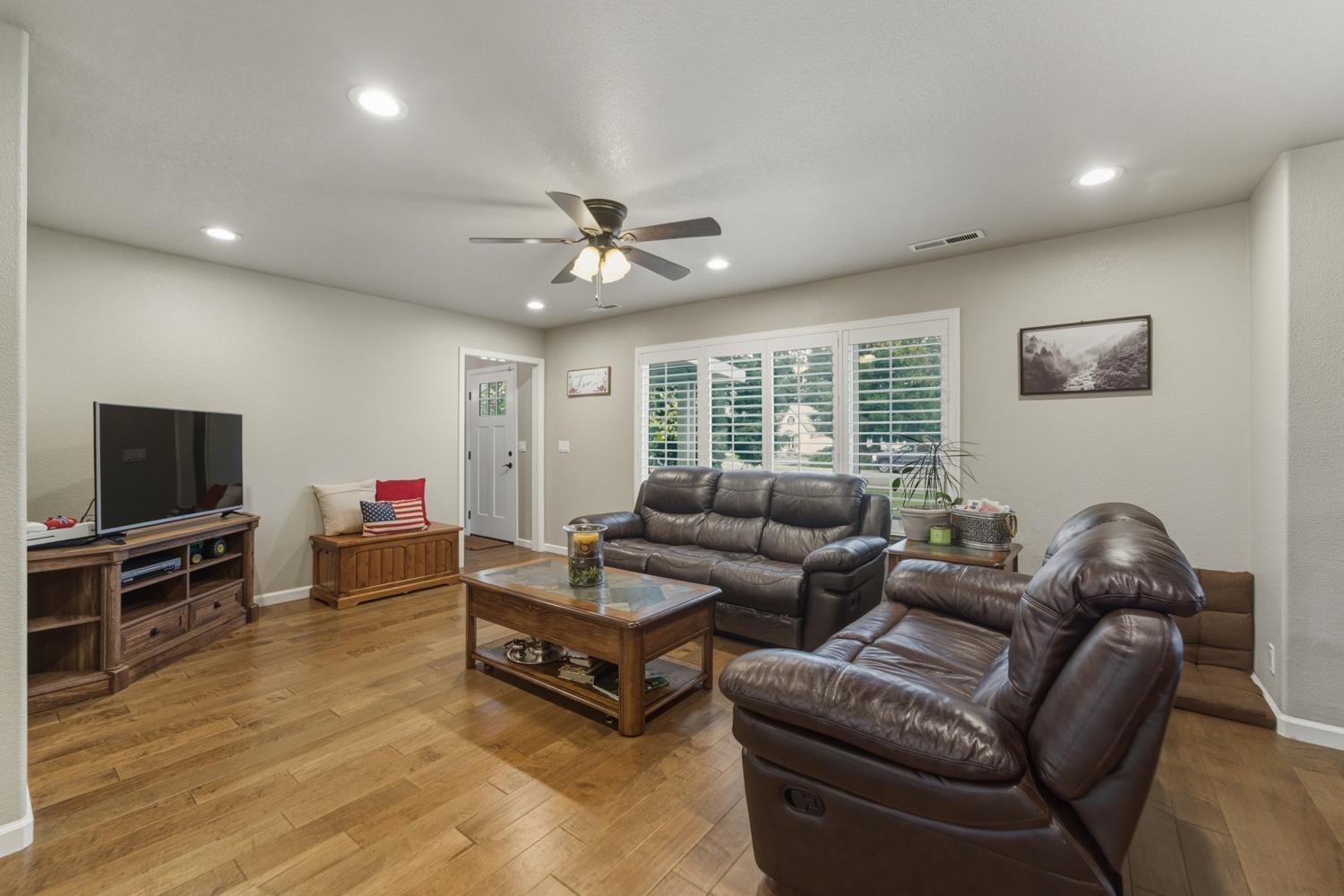 655 Saddleback Drive