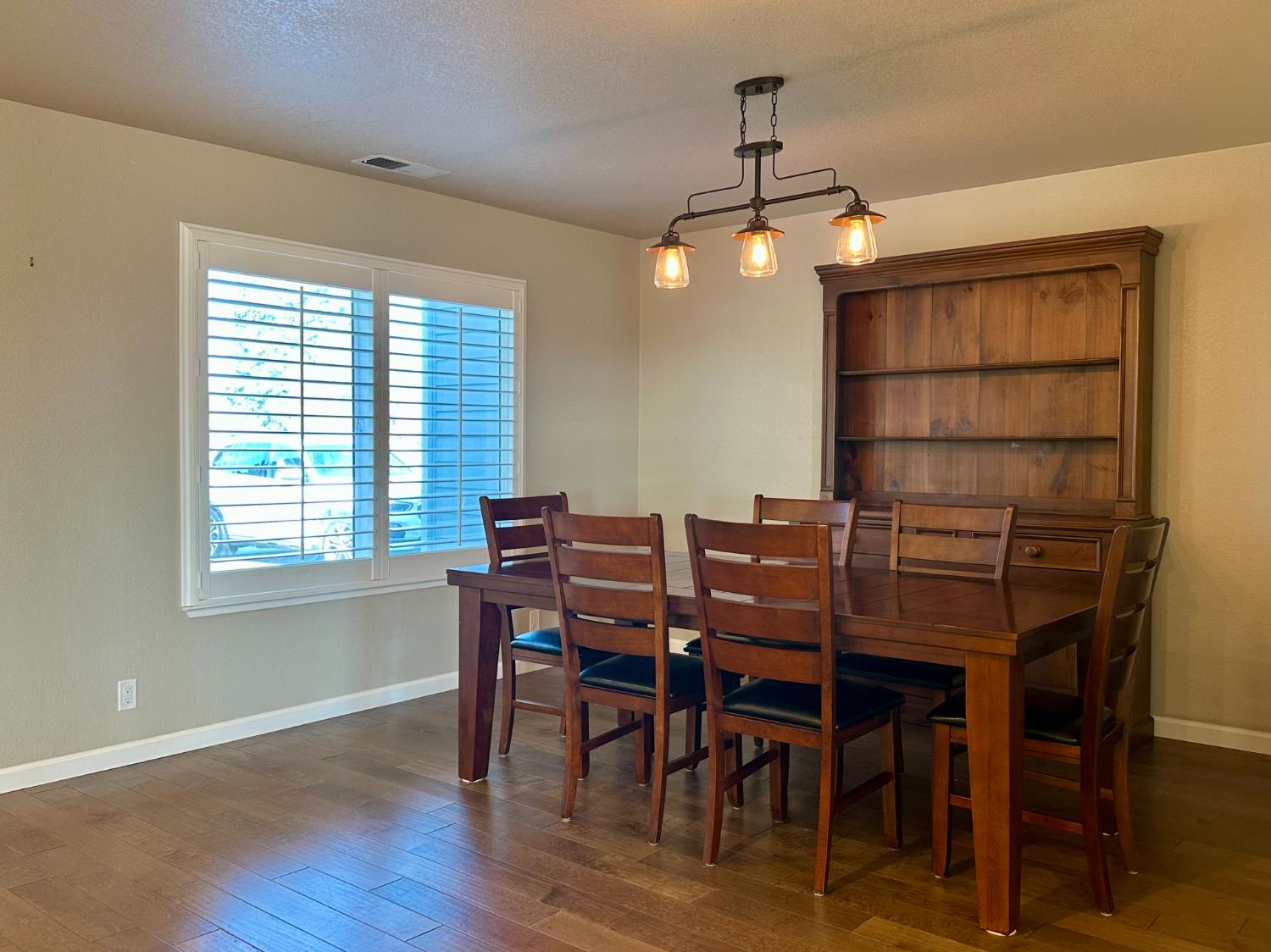 655 Saddleback Drive