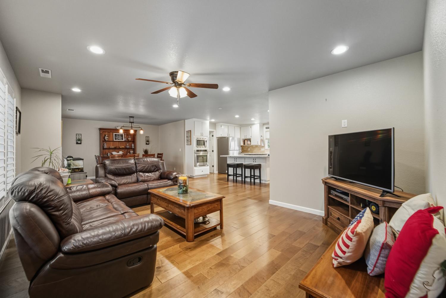 655 Saddleback Drive