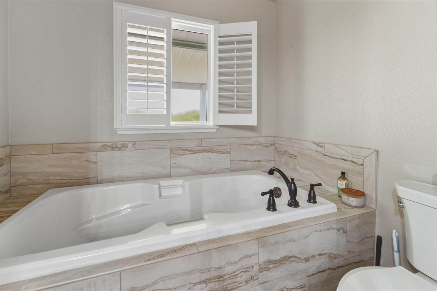 655 Saddleback Drive