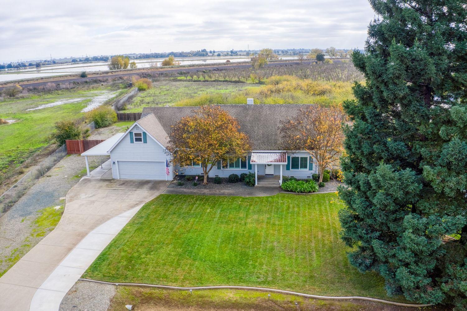 655 Saddleback Drive