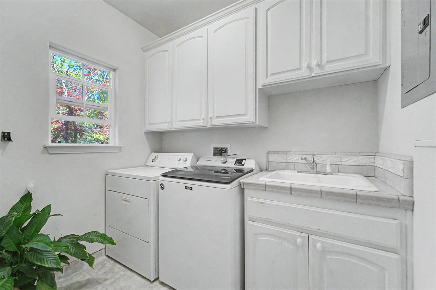 739 Saddleback Drive
