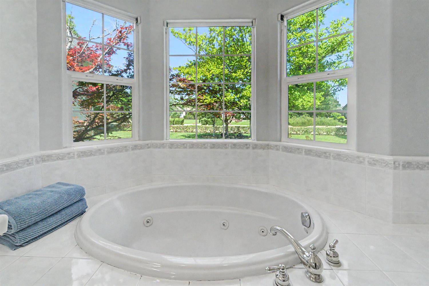739 Saddleback Drive