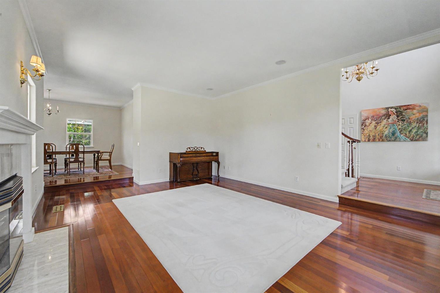 739 Saddleback Drive