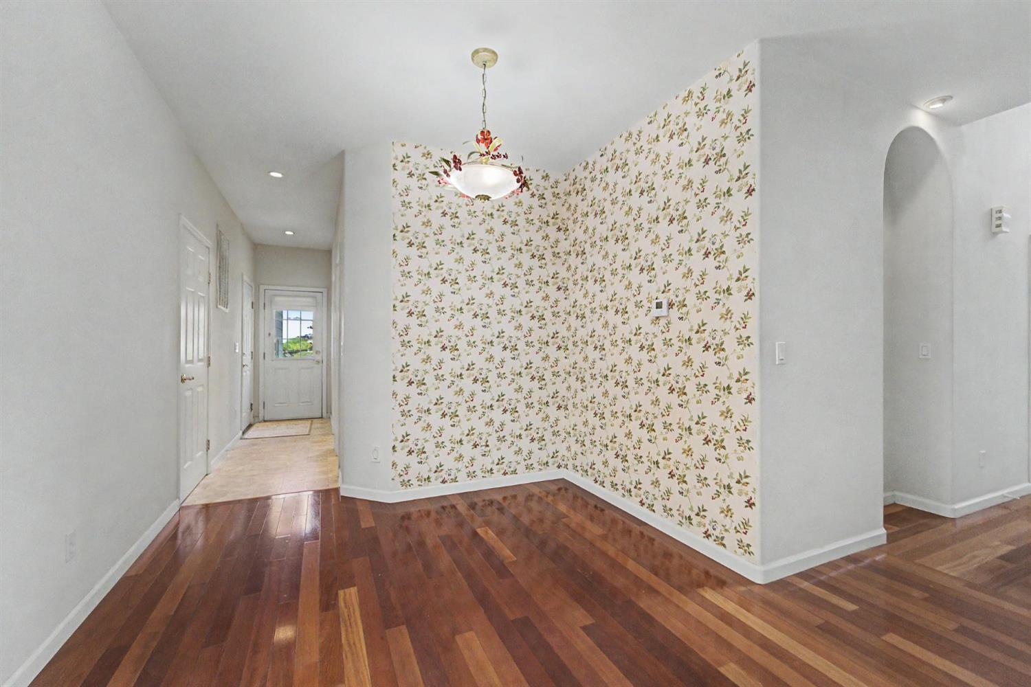 739 Saddleback Drive