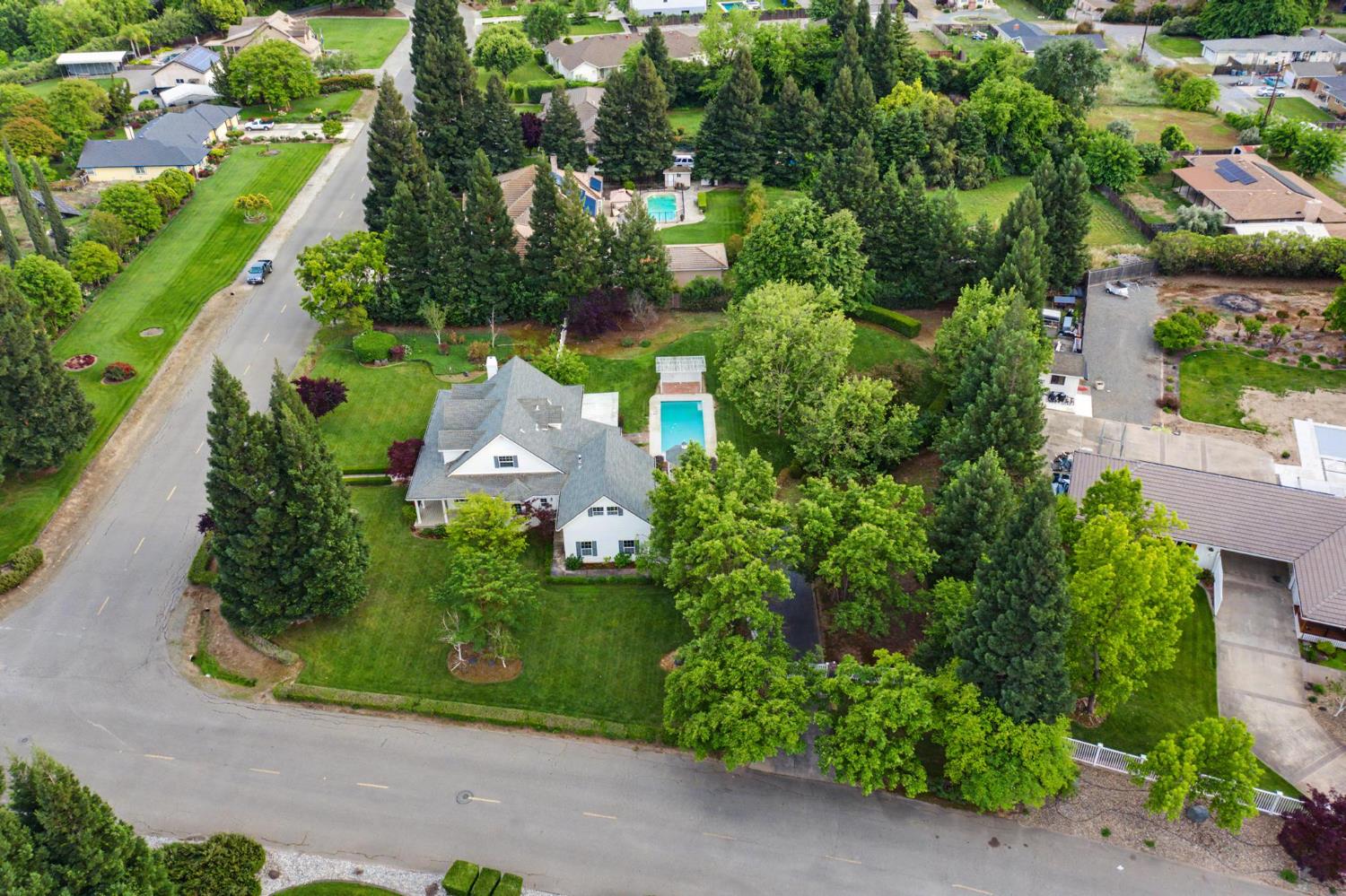 739 Saddleback Drive