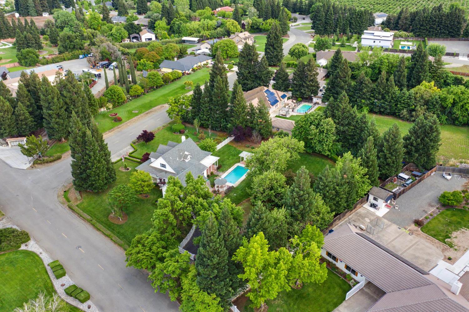 739 Saddleback Drive