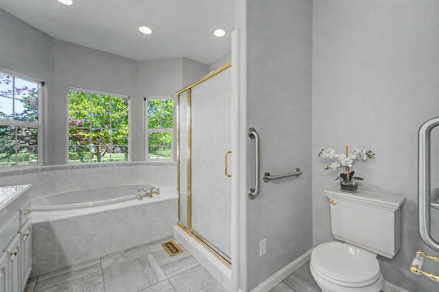 739 Saddleback Drive
