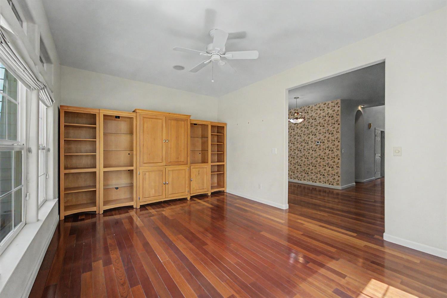 739 Saddleback Drive