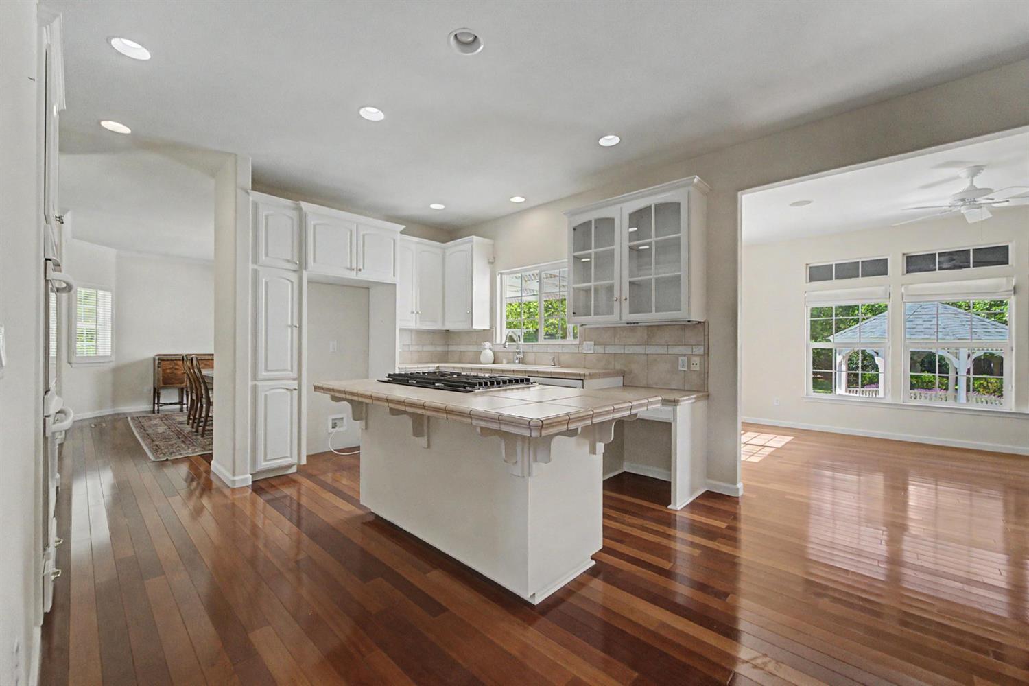 739 Saddleback Drive