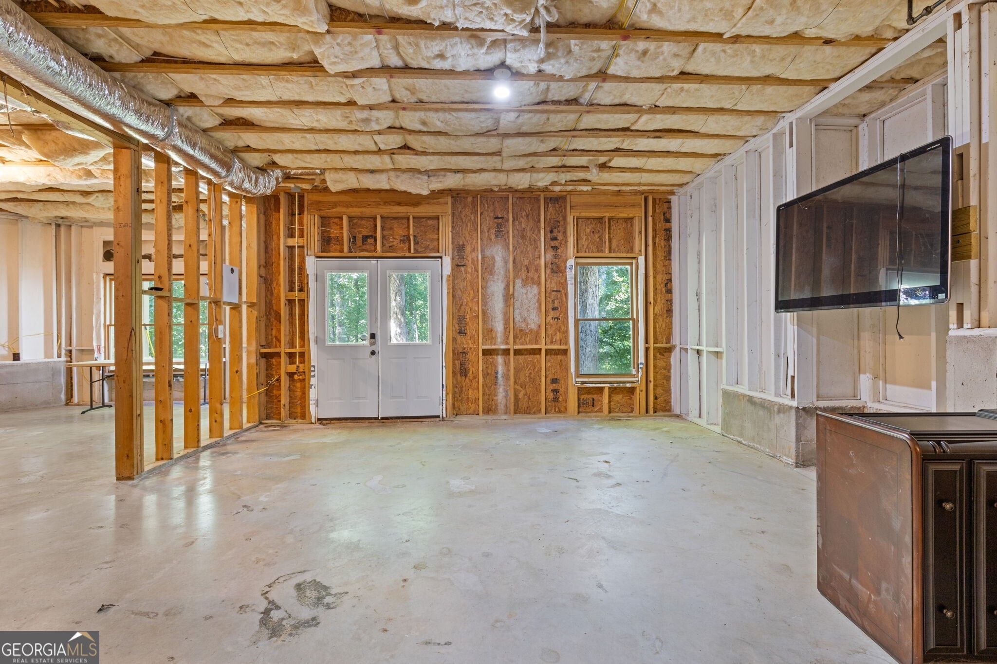 8775 Mica Creek