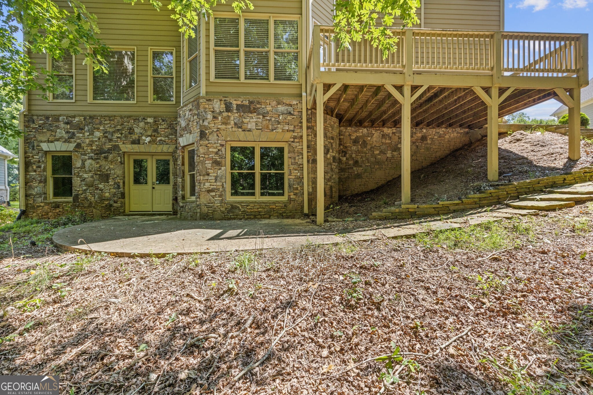 8775 Mica Creek