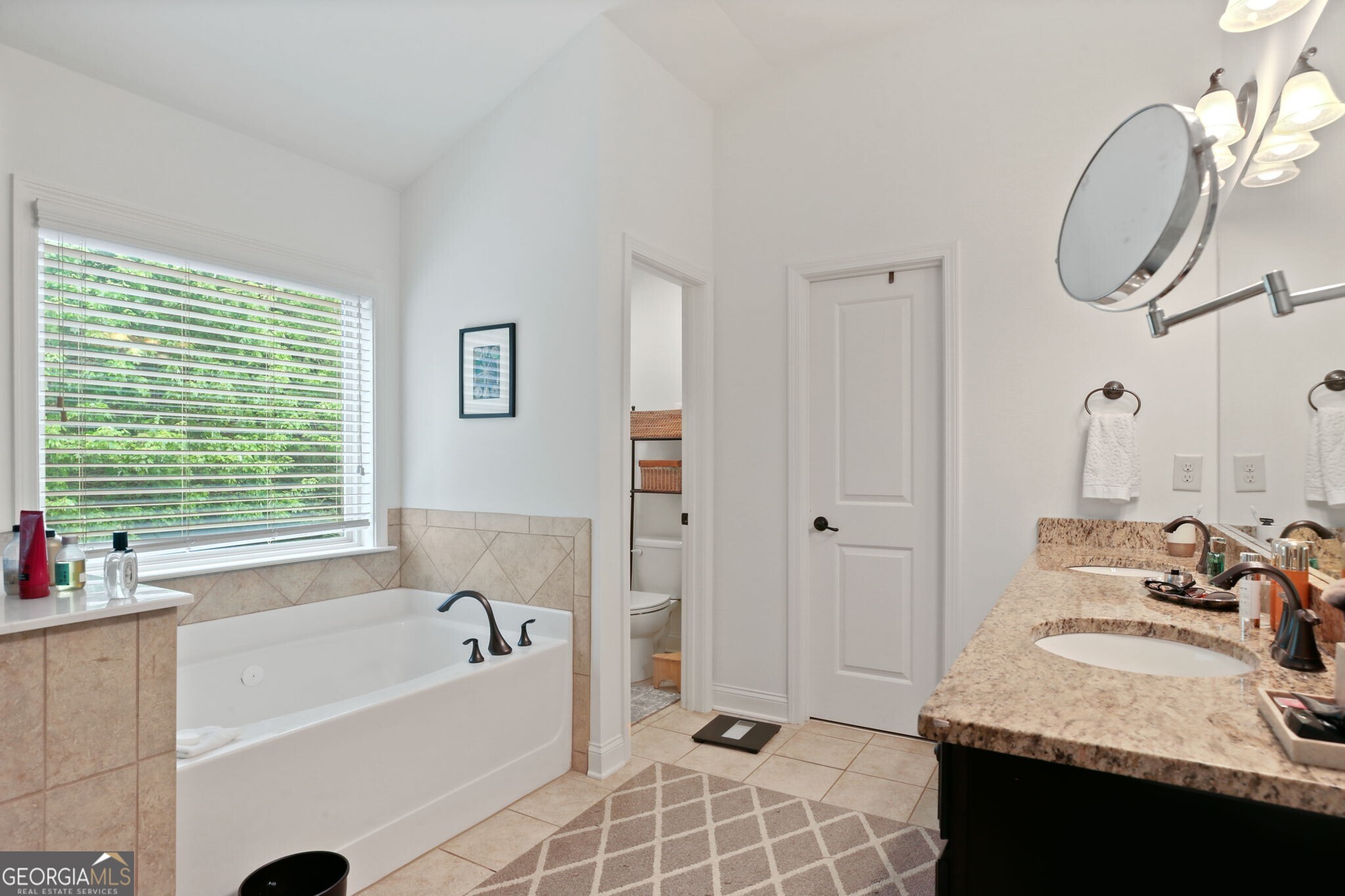 5335 Fairmont Glen