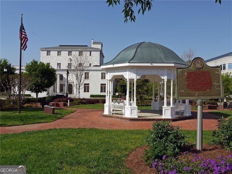 172 Railroad Street