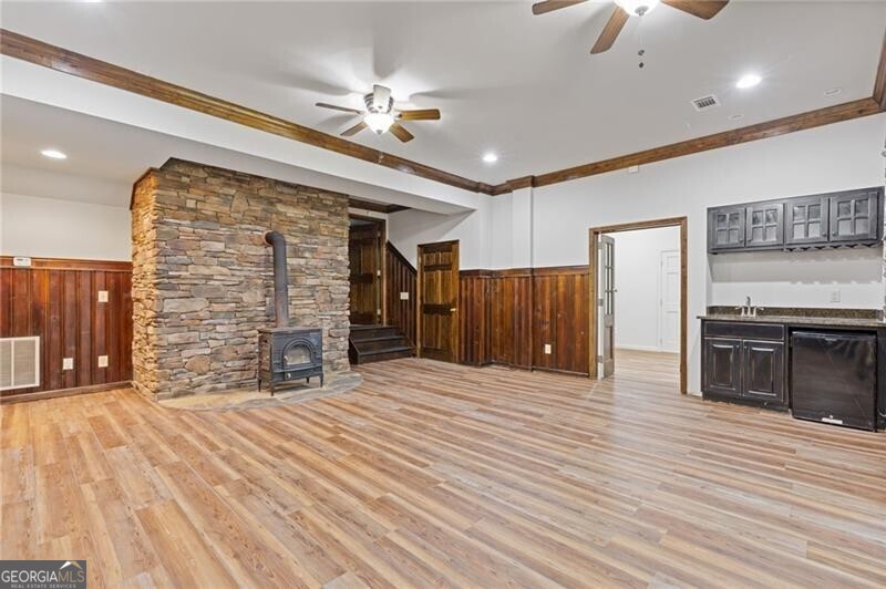 1355 White Road