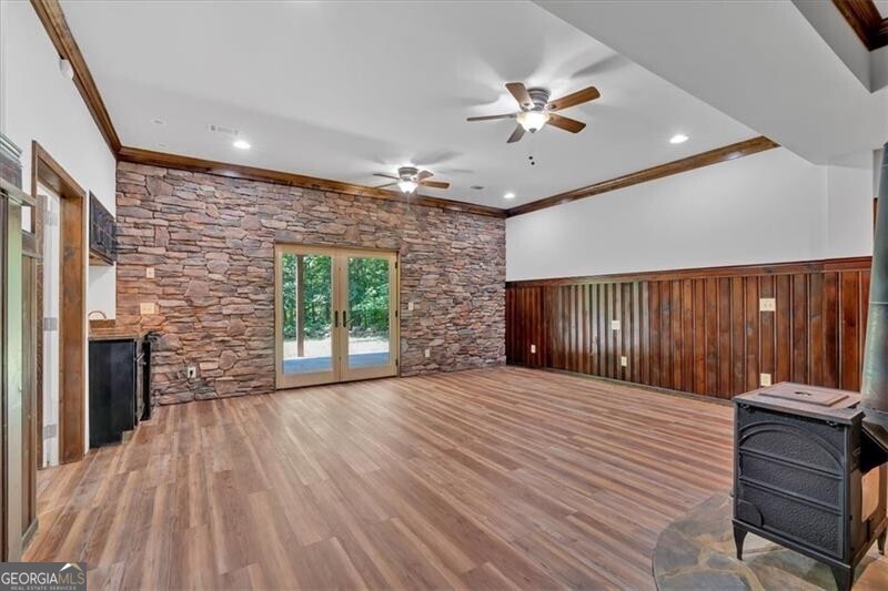 1355 White Road