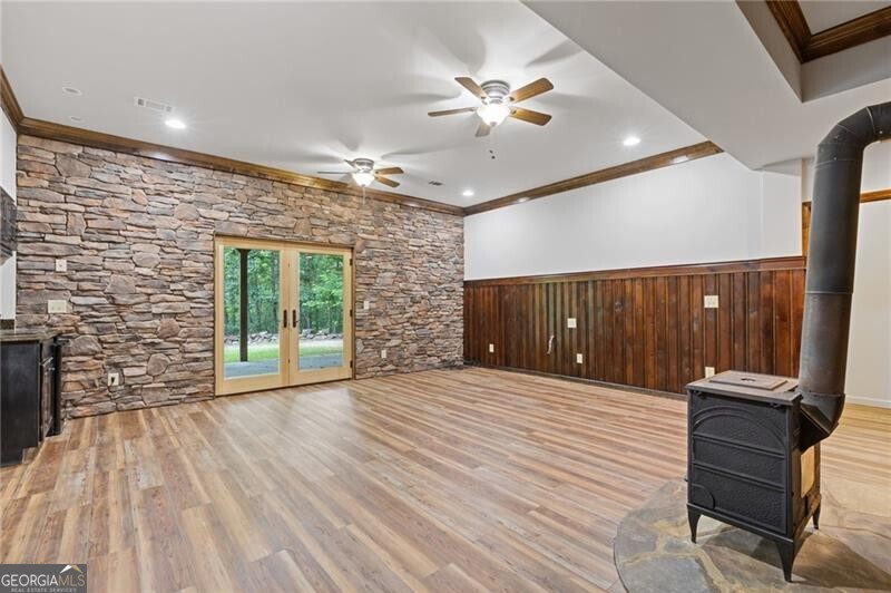 1355 White Road