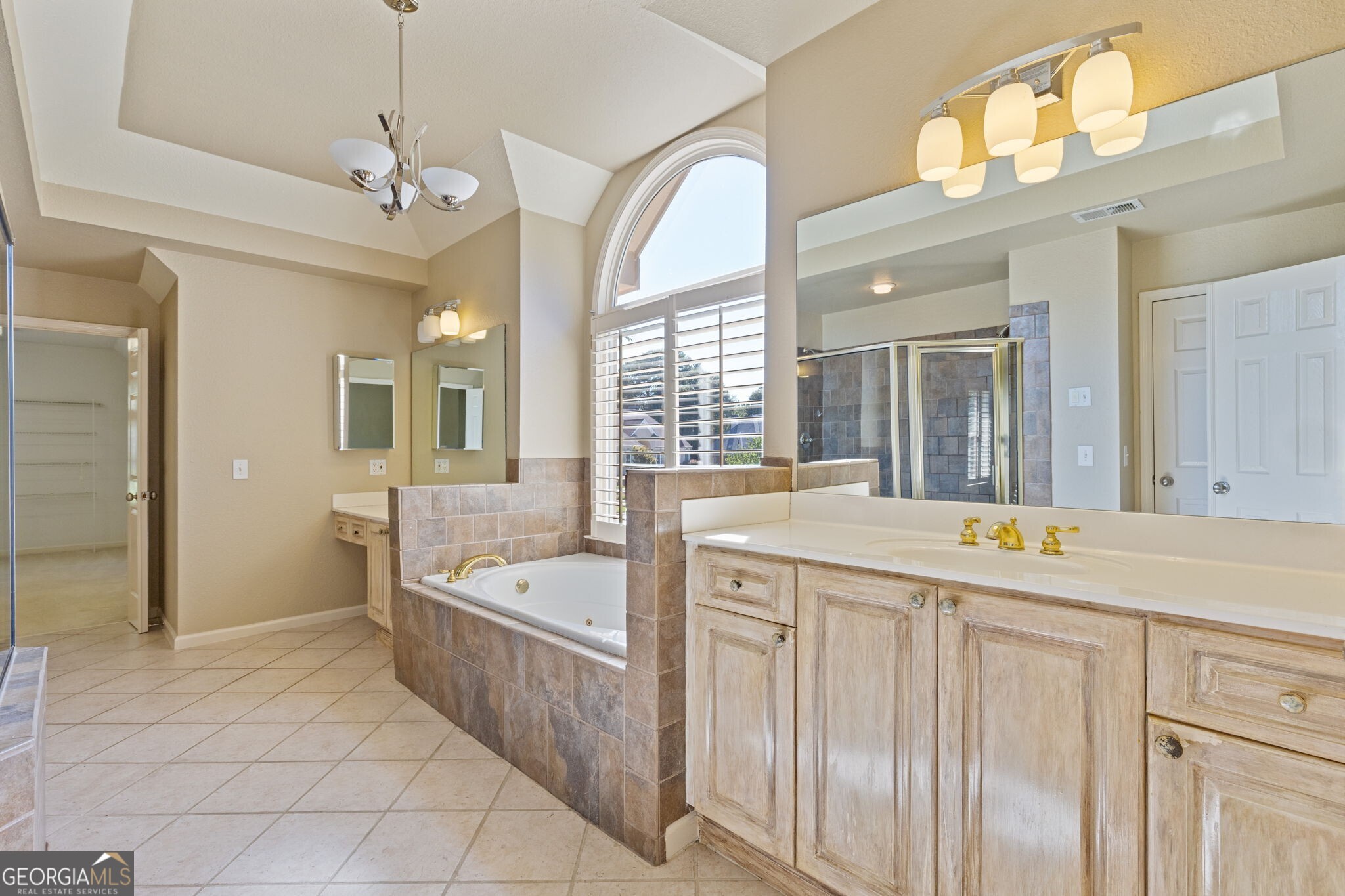 7465 Northampton Court