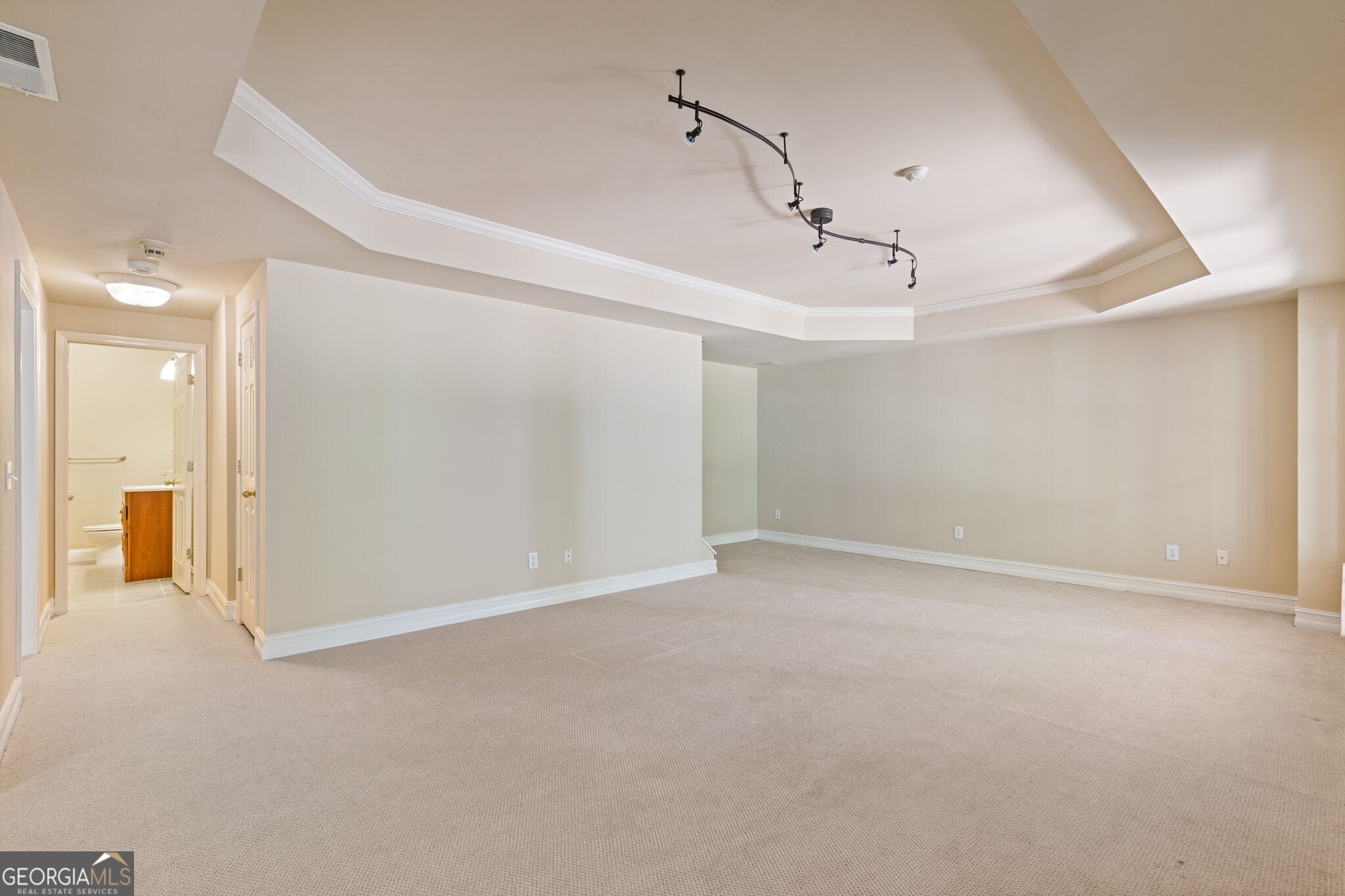 7465 Northampton Court