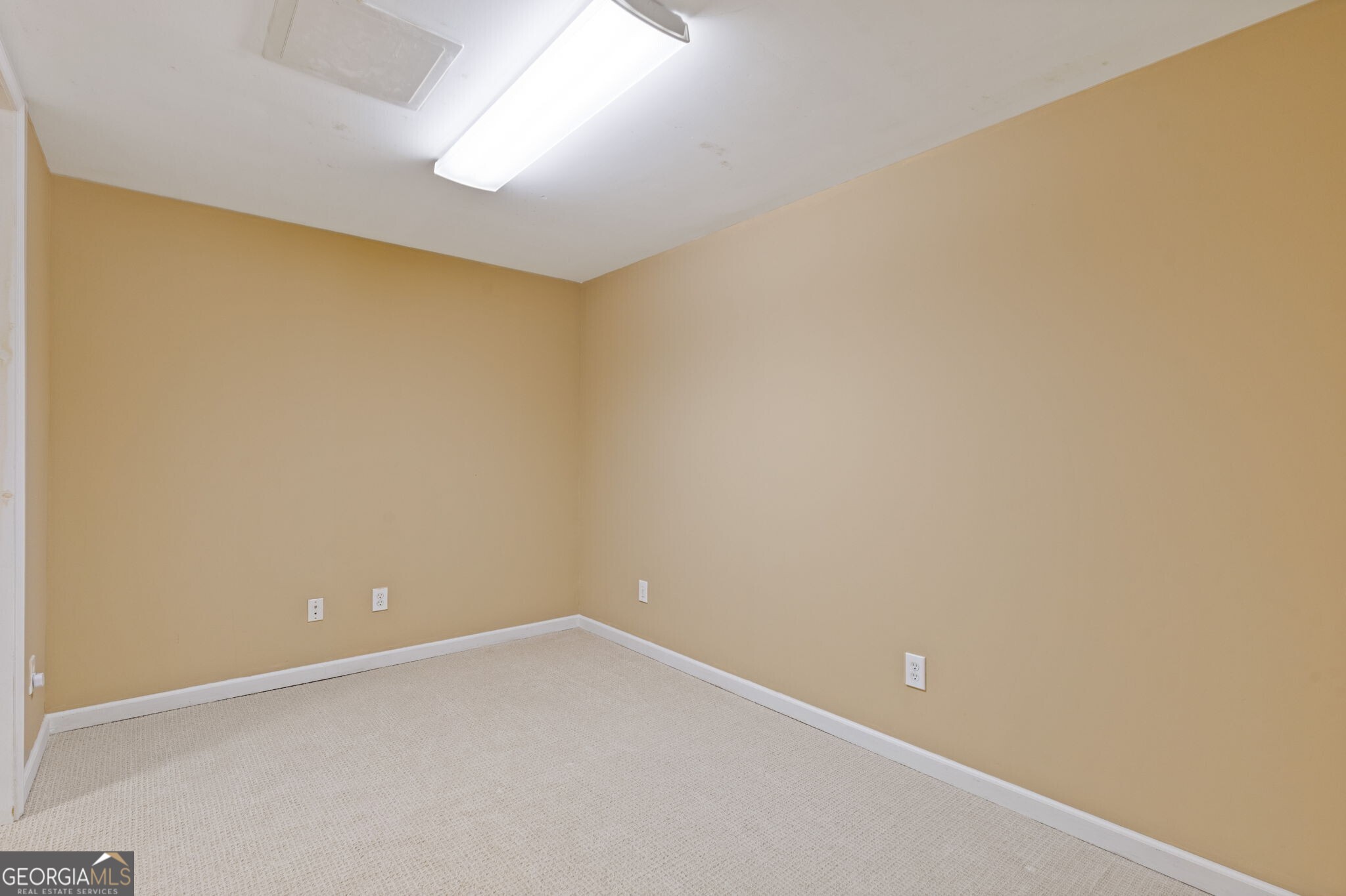 7465 Northampton Court