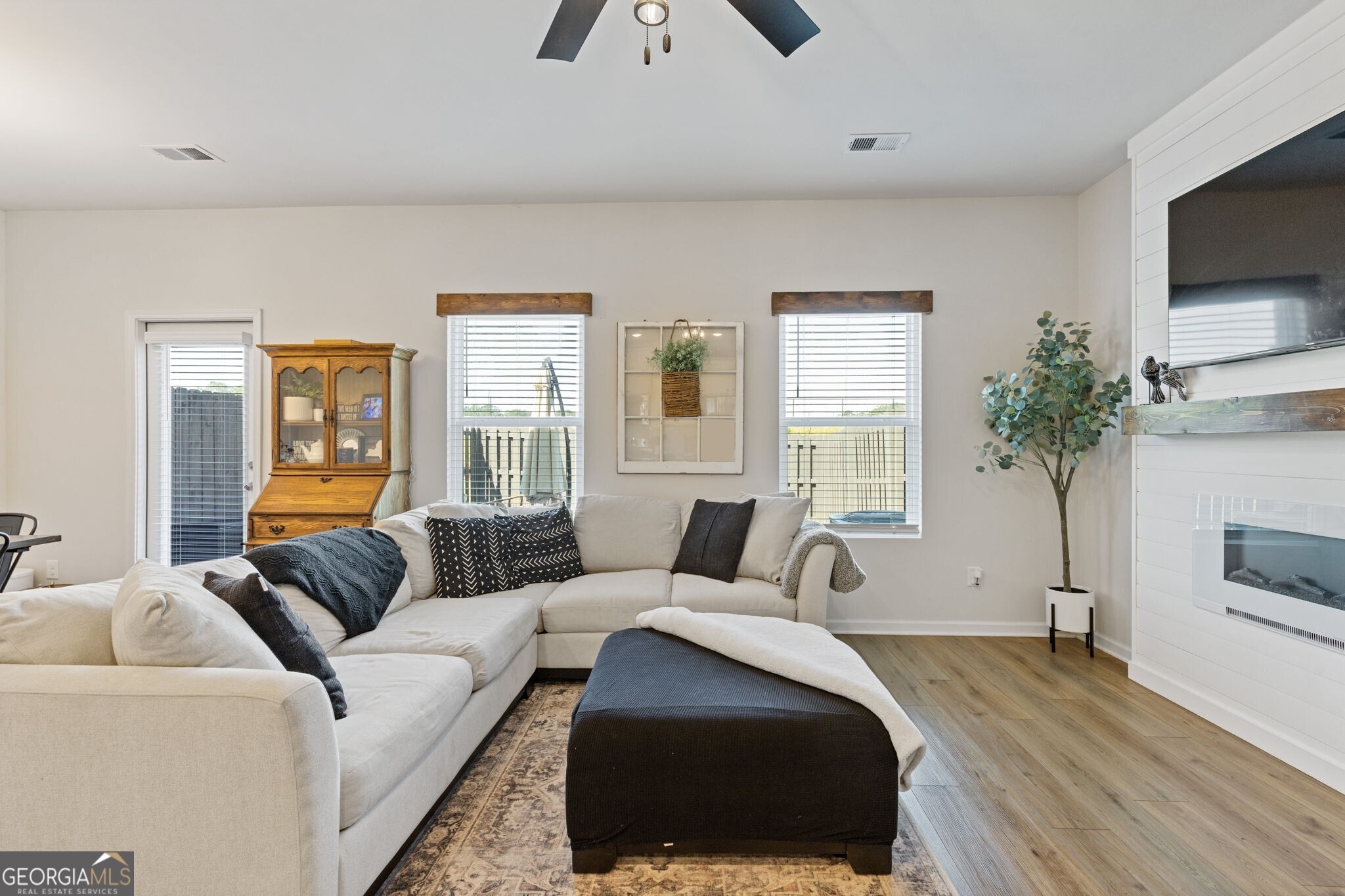 60 Huntley Trace