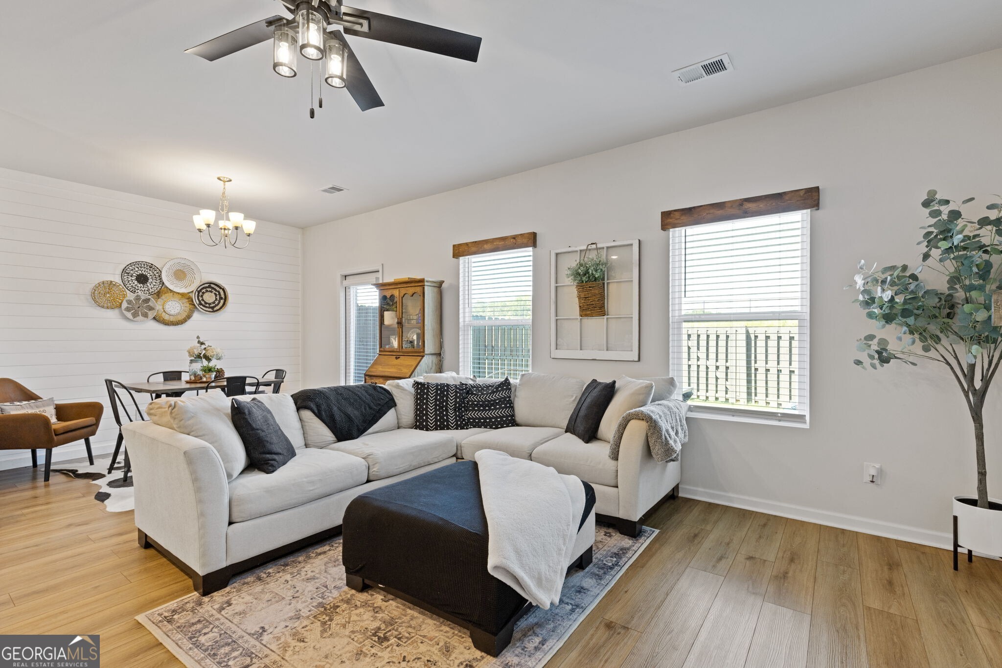 60 Huntley Trace