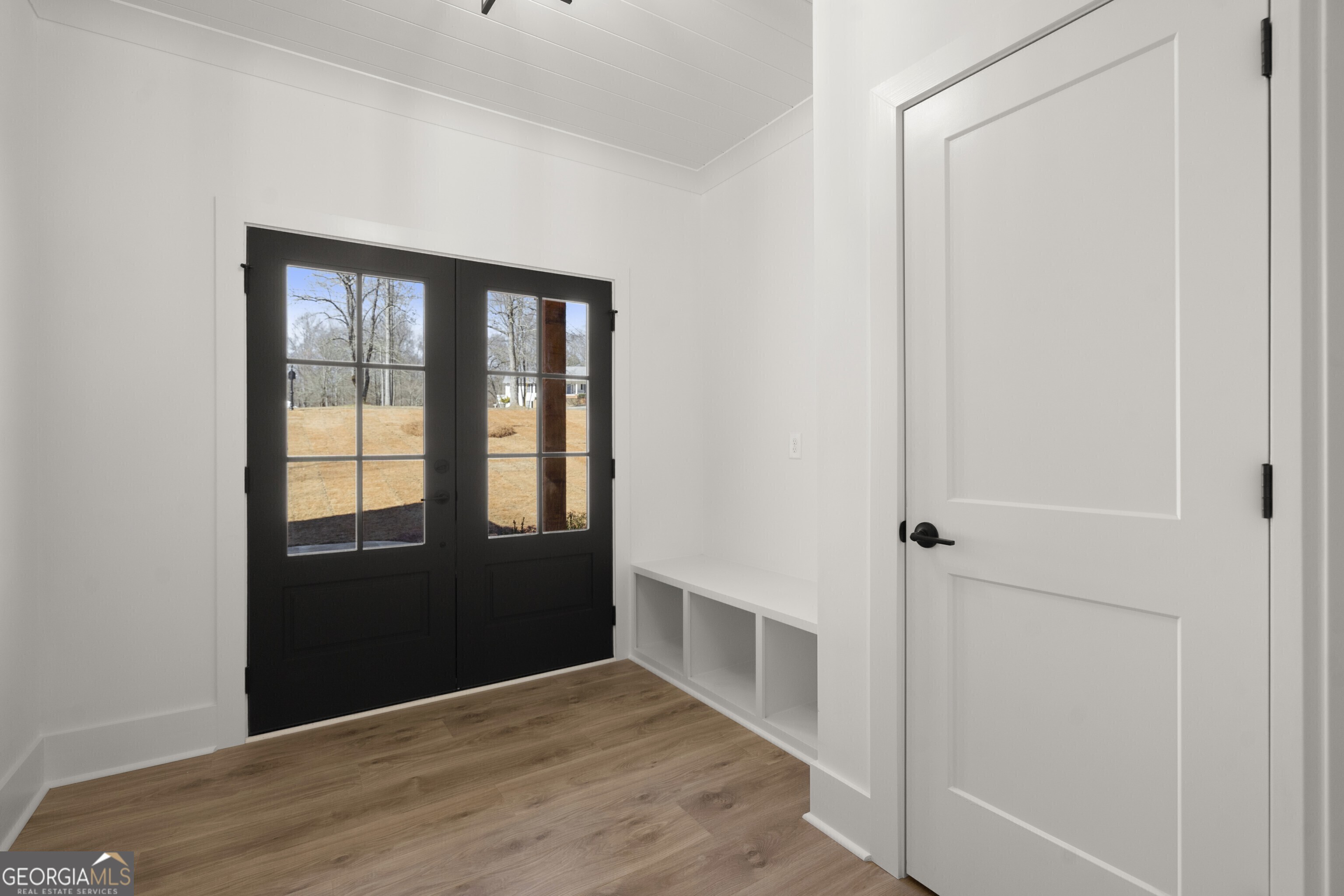 5129 Lee Road