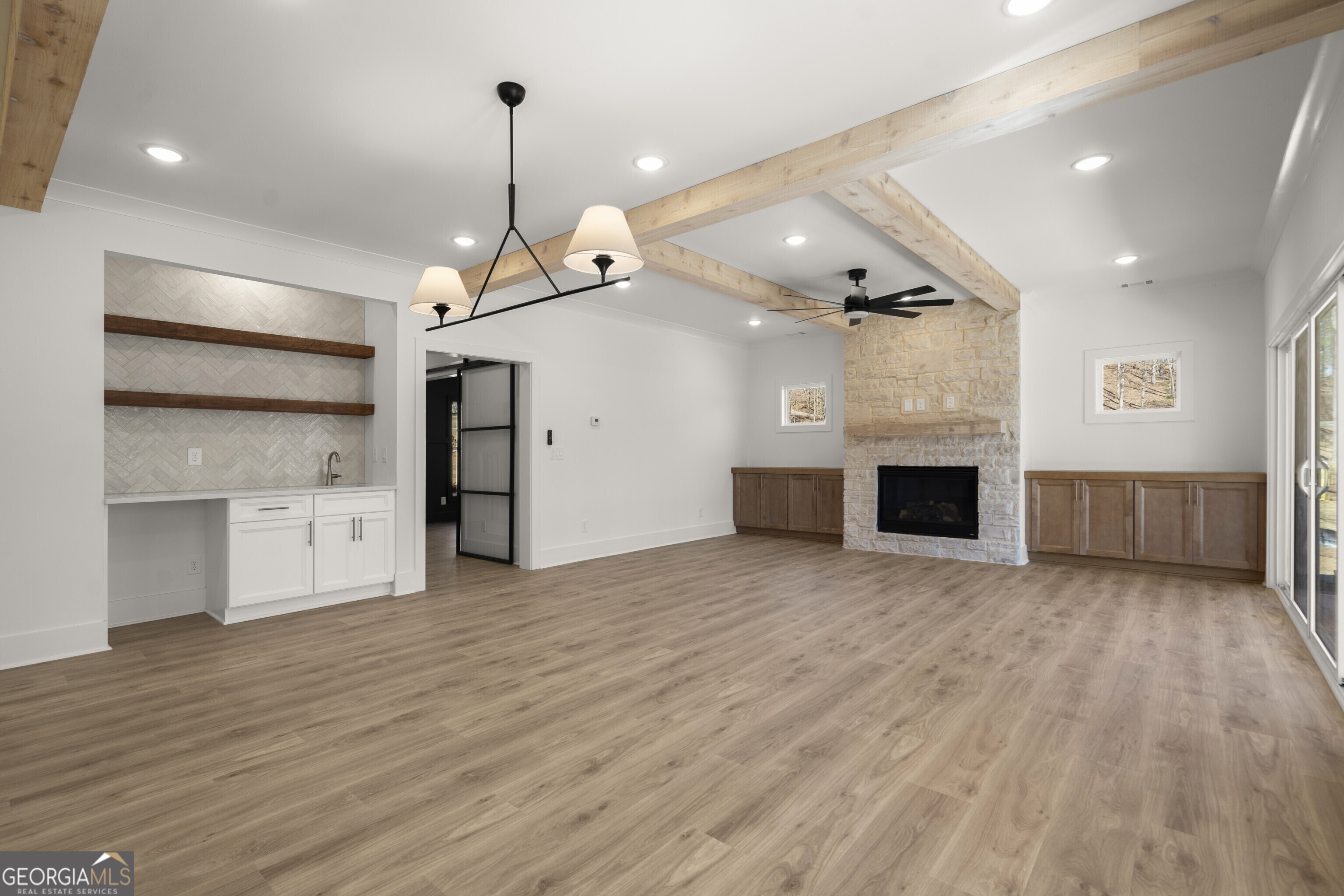 5129 Lee Road