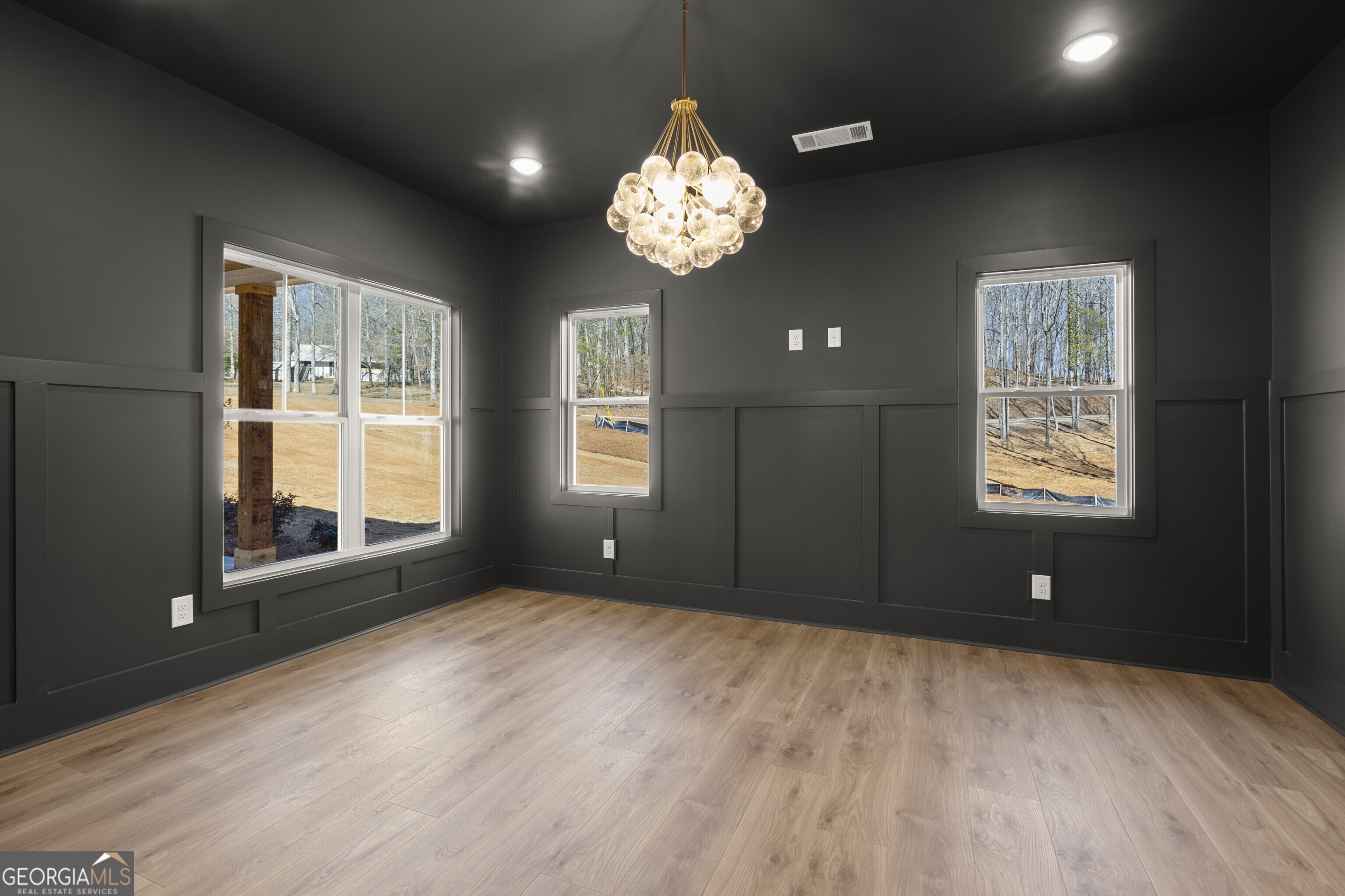 5129 Lee Road