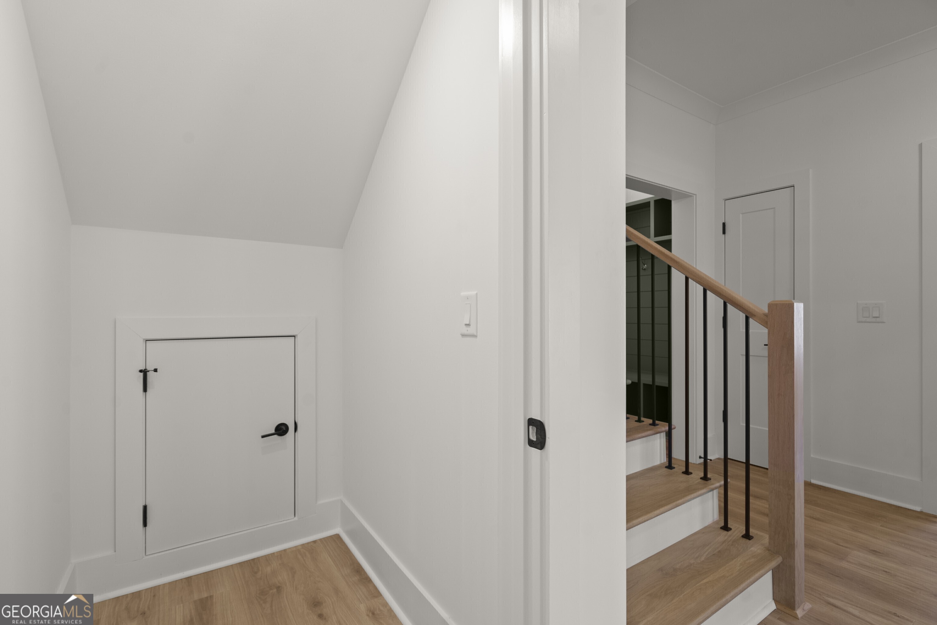 5129 Lee Road