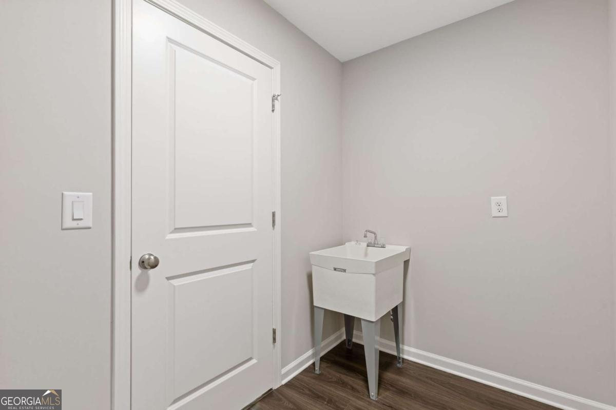 1944 William Glen Street