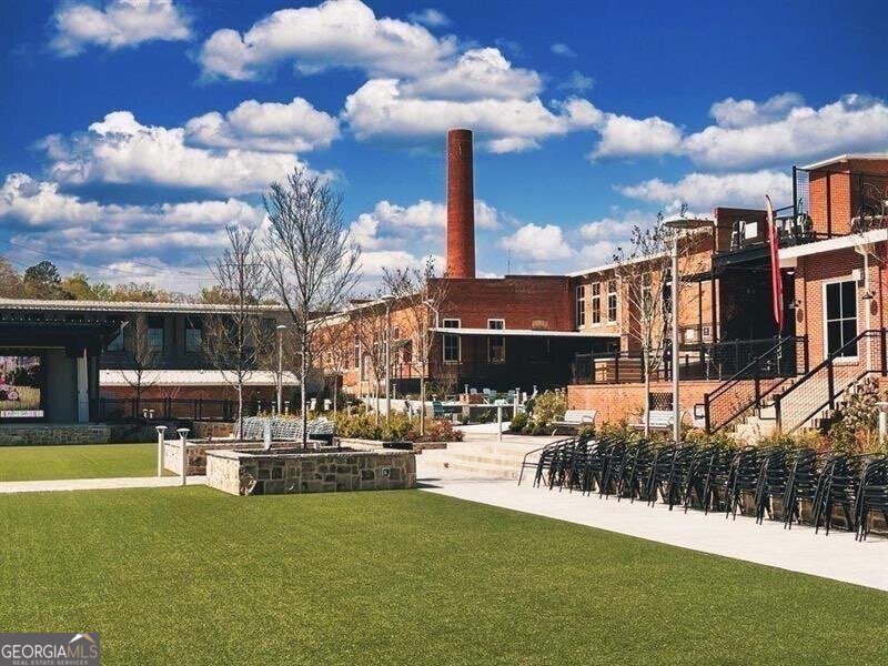 172 Railroad Street, Canton