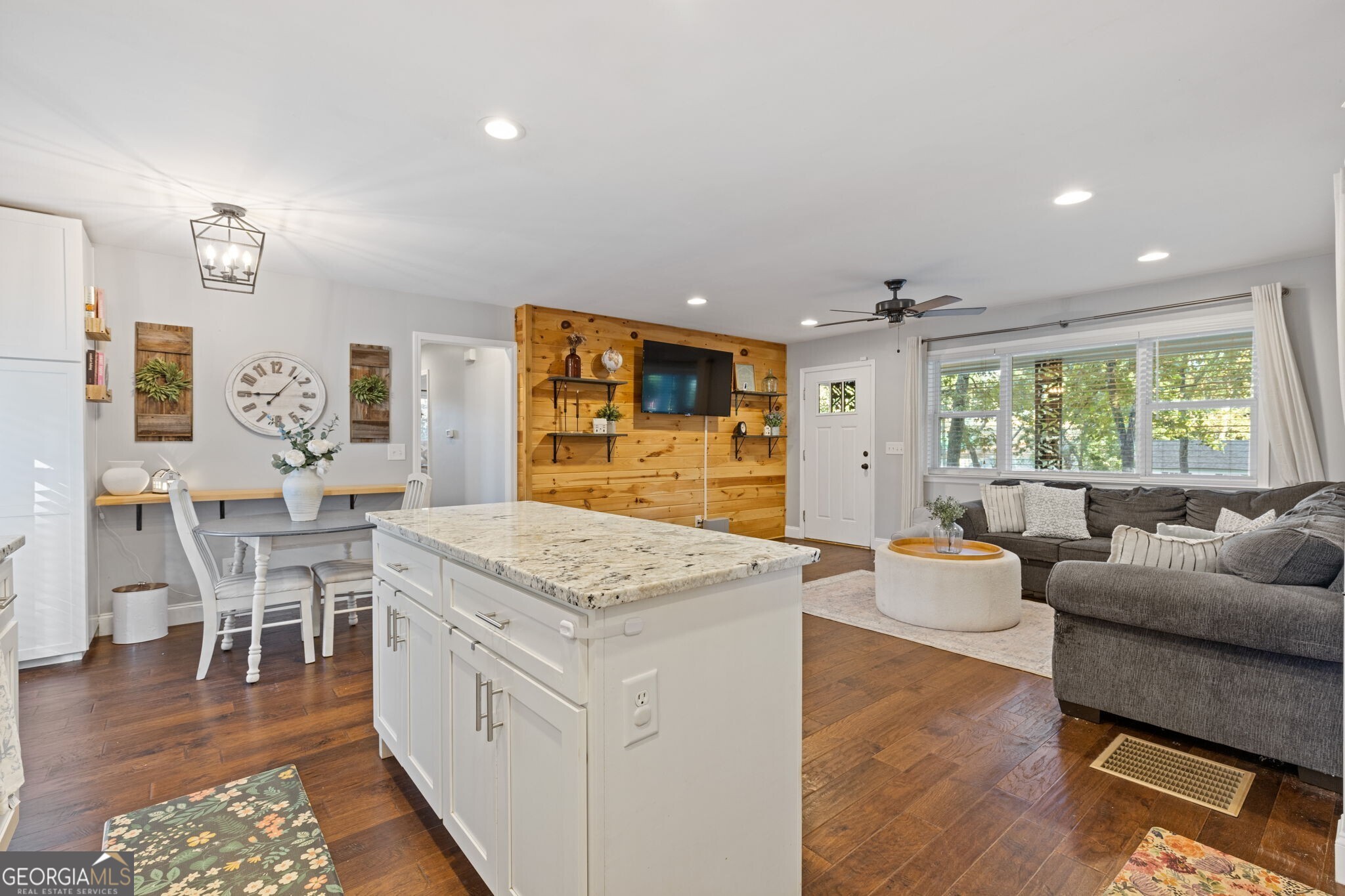 3649 Garden Boulevard, Gainesville