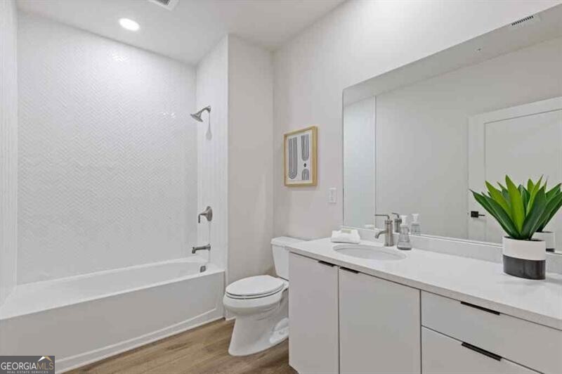 108 Park Place Unit 103