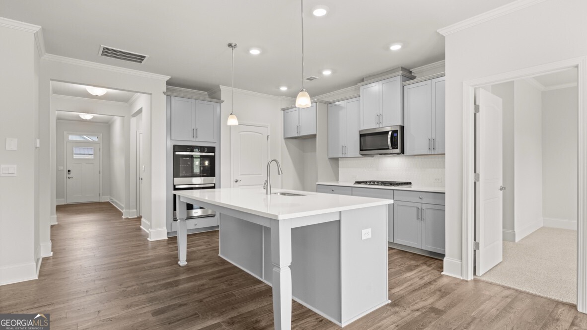 47 Lakeview Point
