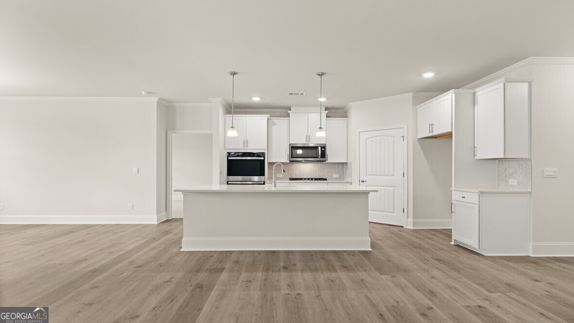 38 Lakeview Point