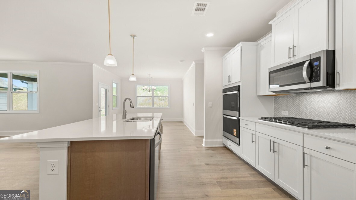 38 Lakeview Point