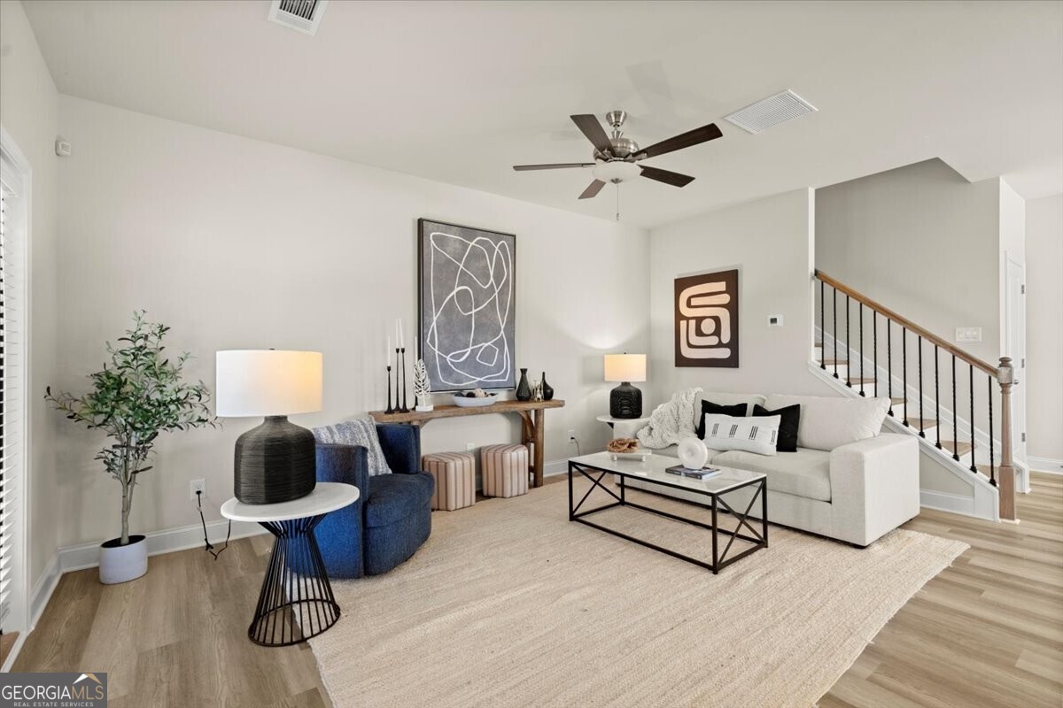 827 Leraes Way Street