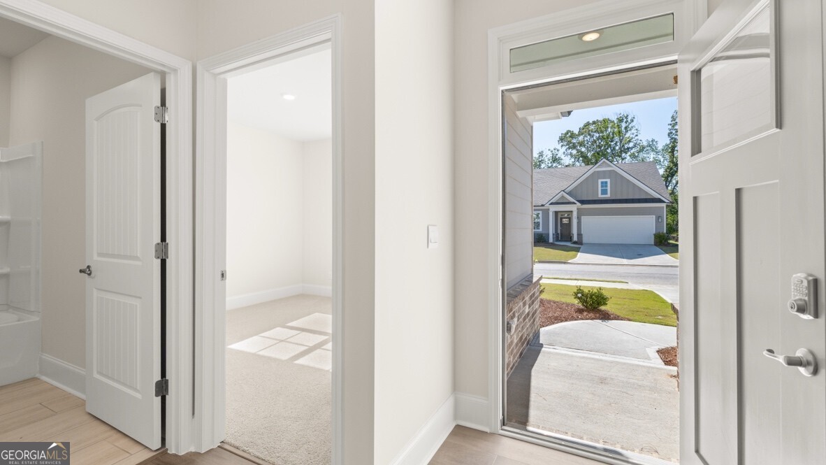 86 Lakeview Point