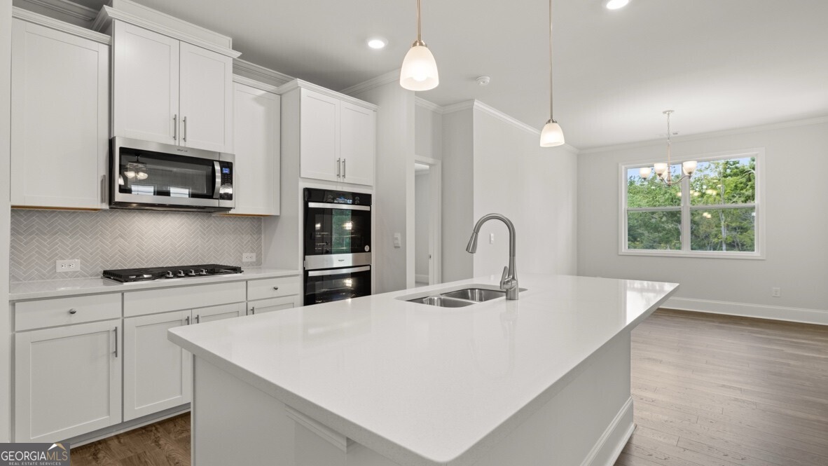 75 Lakeview Point