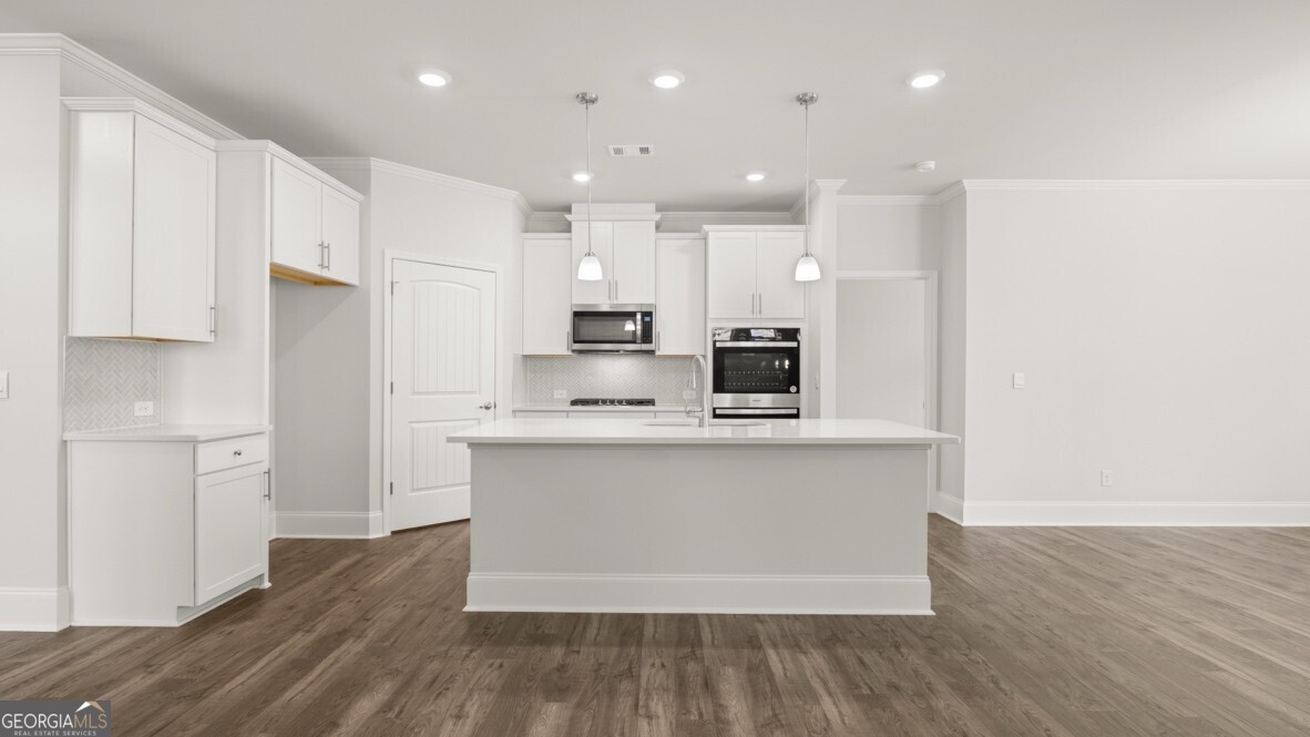 75 Lakeview Point