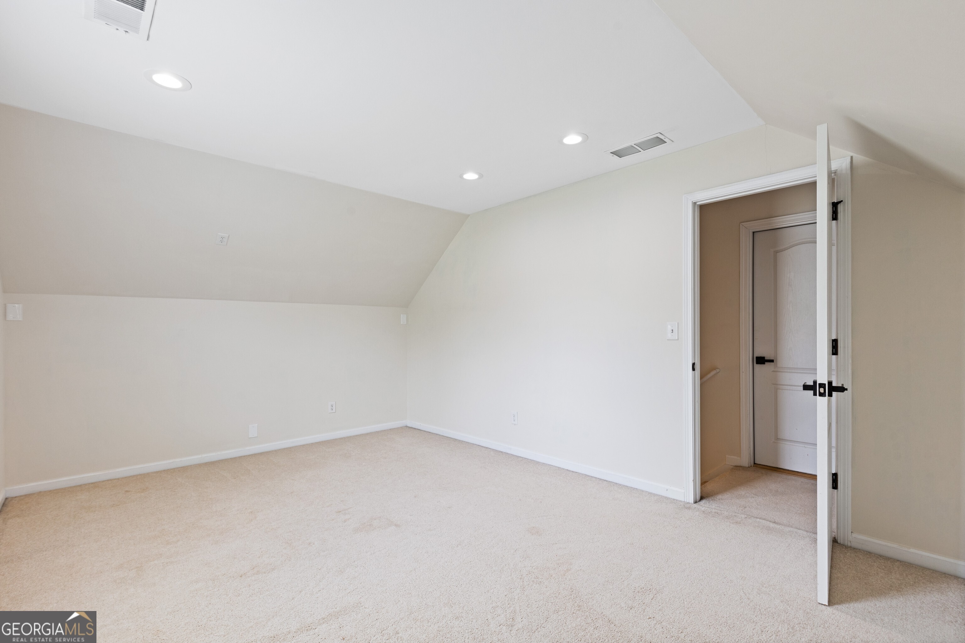 360 Finch Way