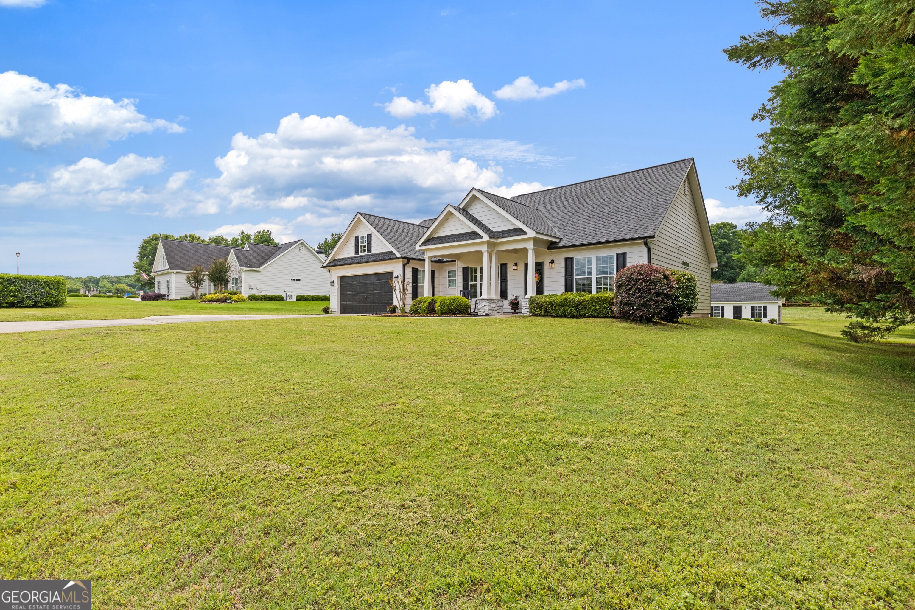 360 Finch Way