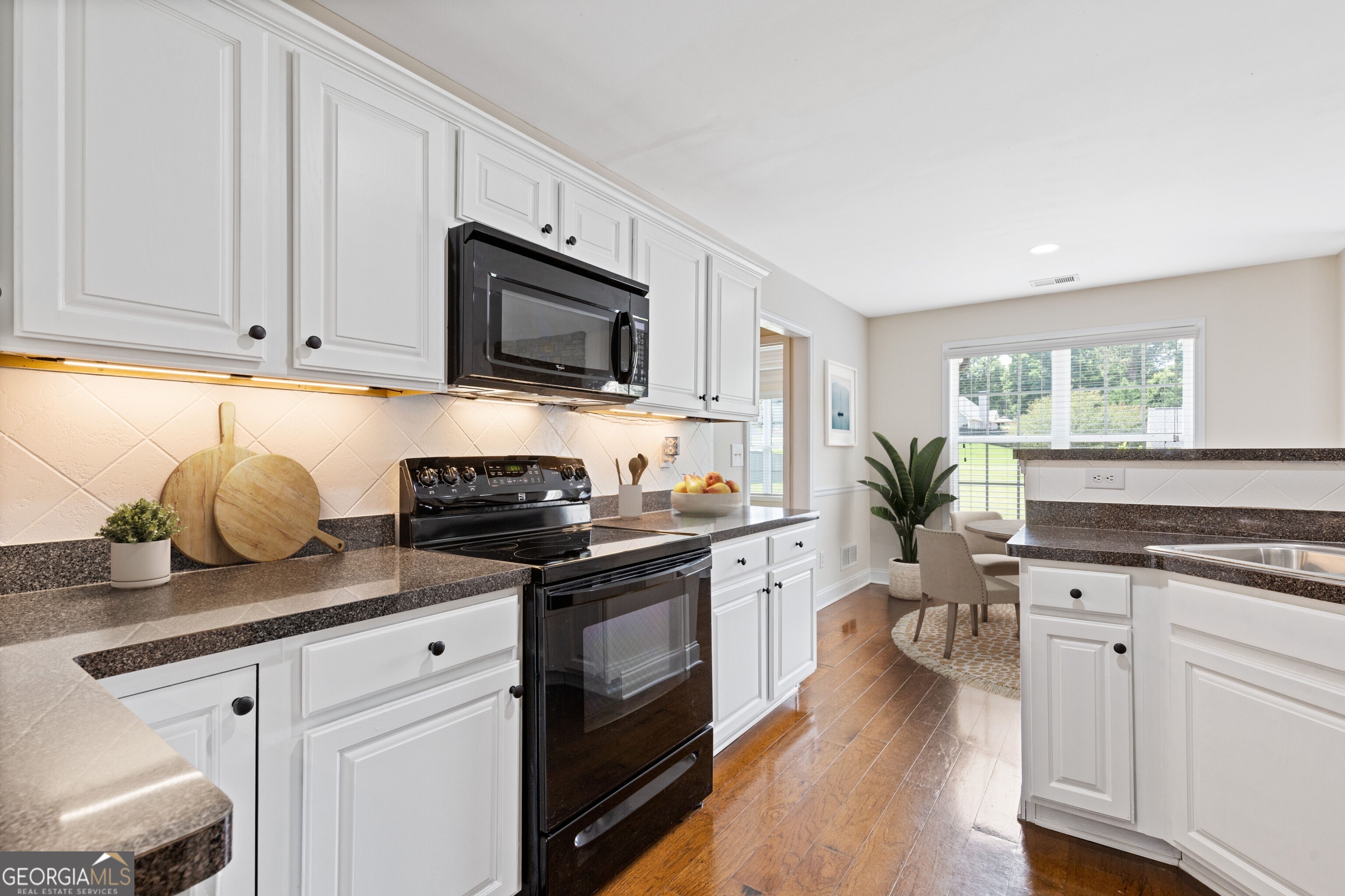 360 Finch Way