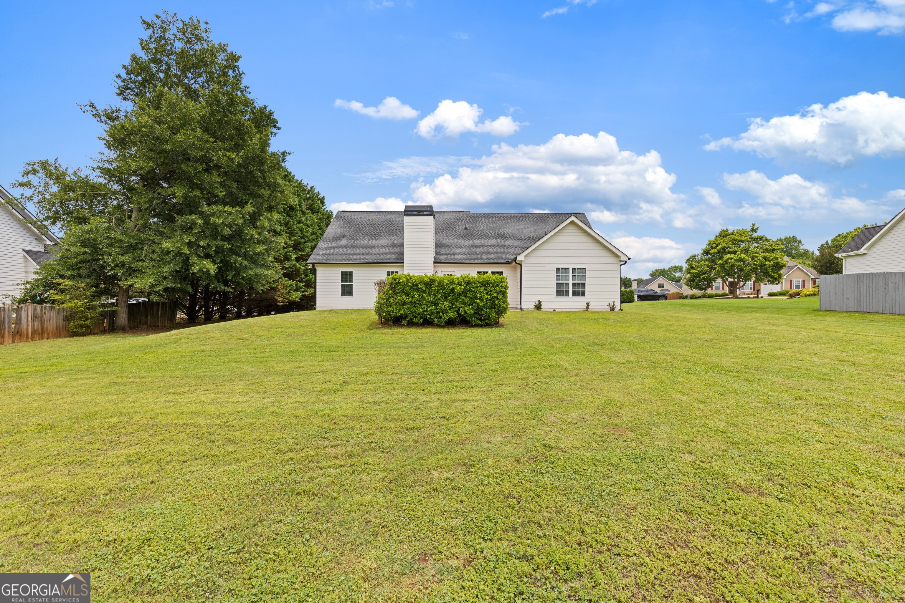 360 Finch Way