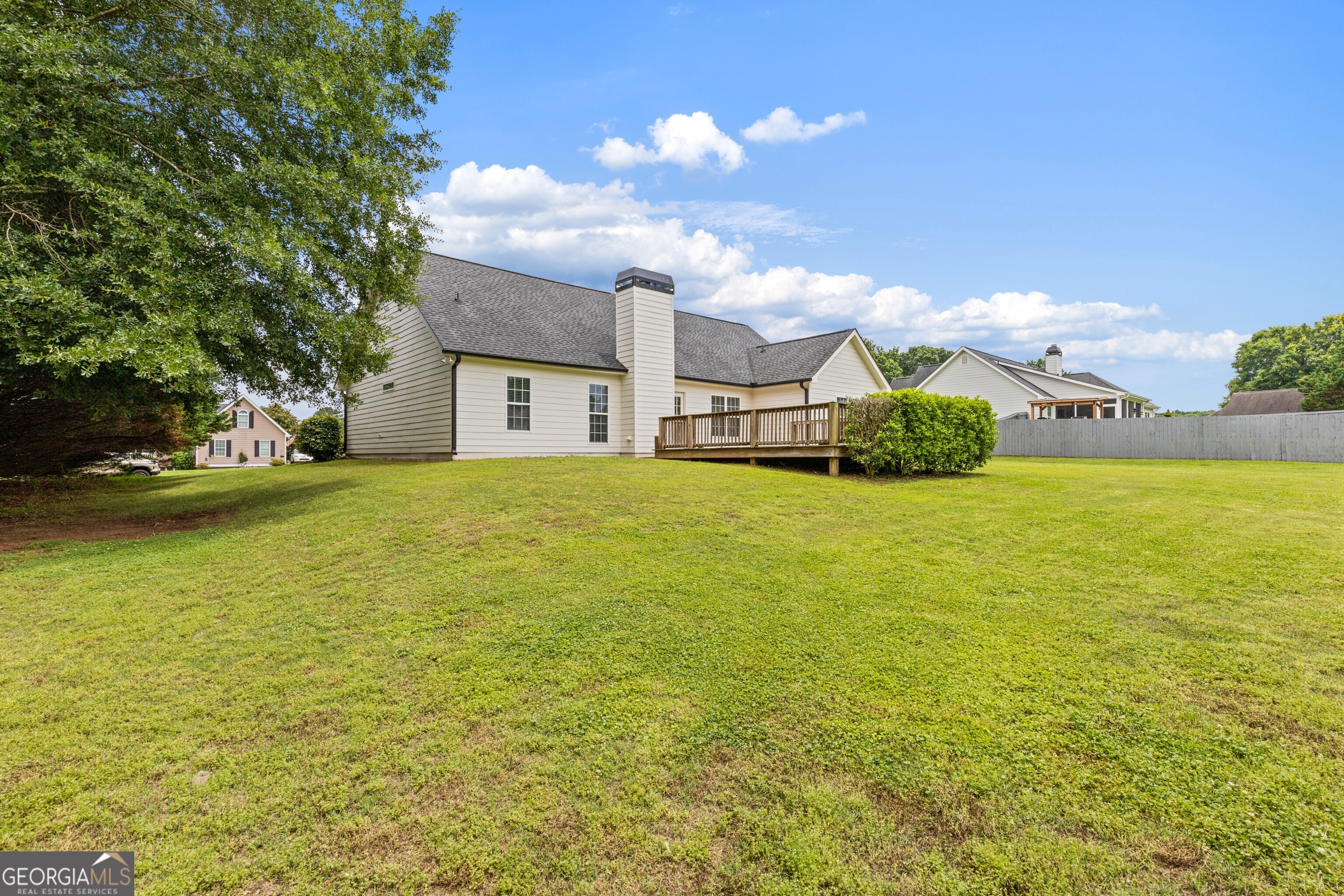 360 Finch Way