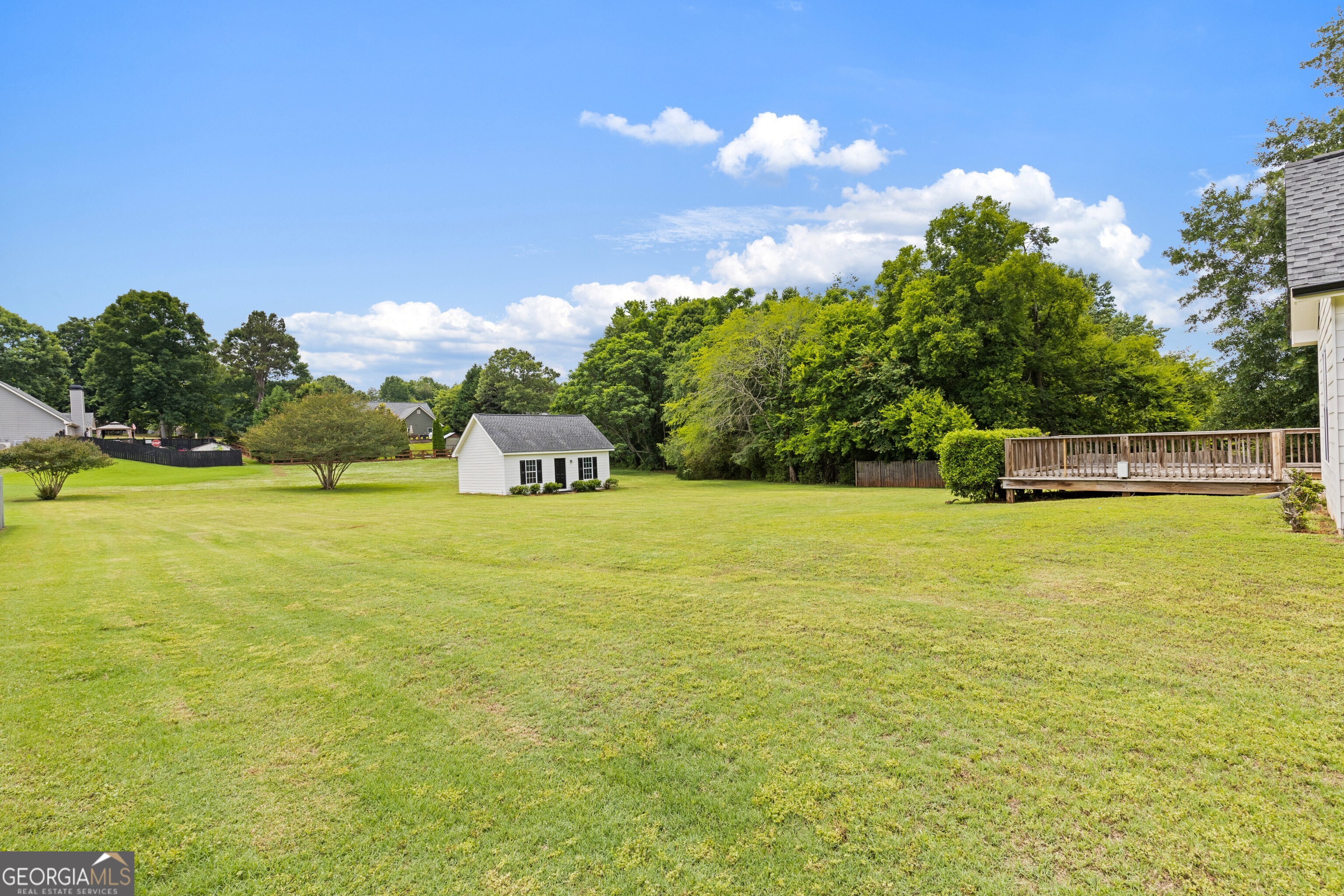 360 Finch Way