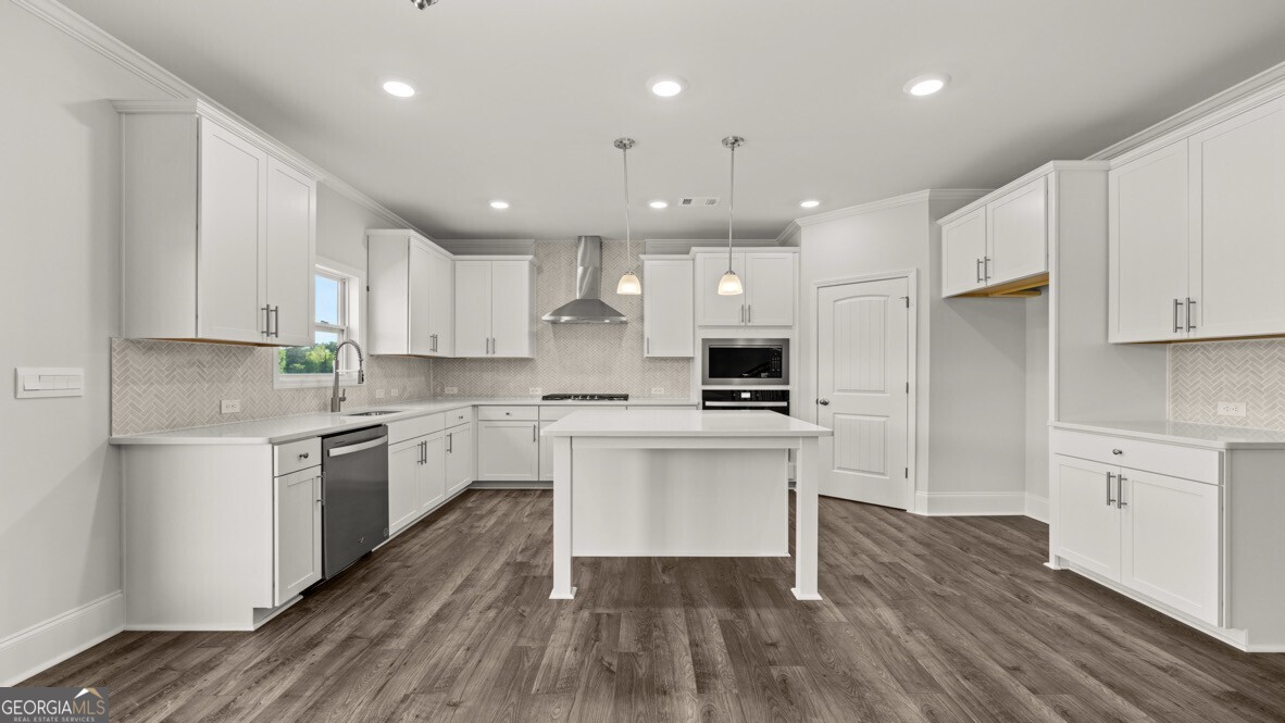 200 Parkview Drive